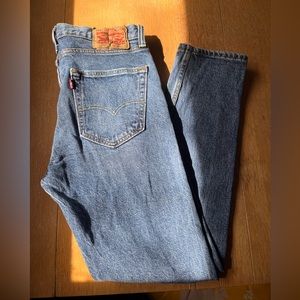 Lightly worn 512 levi jeans